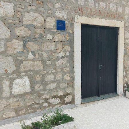 Appartement In Einem Dalmatischen Haus In Novigrad-Dalmatien Neben Zadar Novigrad  Exterior photo